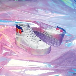 Sailor moon Vans collab high top sneakers size 8 women’s brand new in box